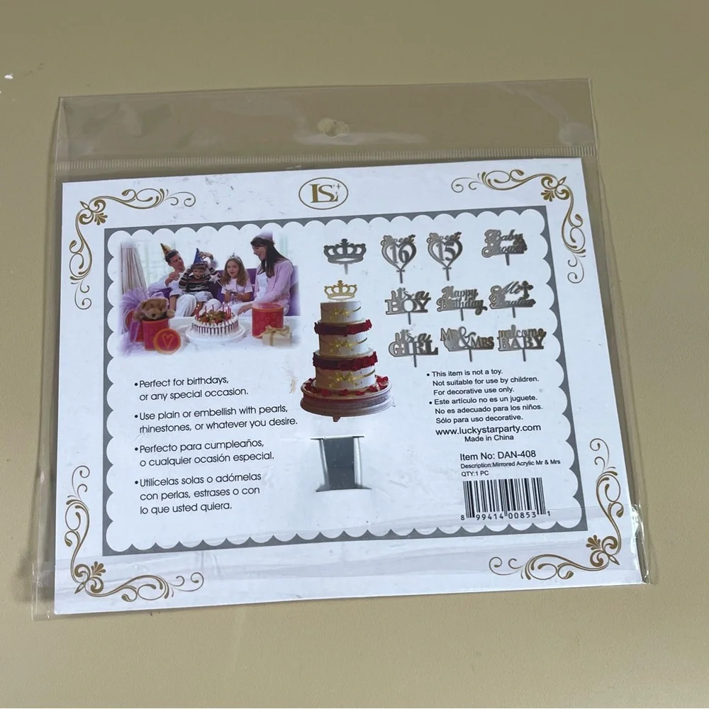 NWT Mr & Mrs Acrylic Mirrored Cake Topper with Heart